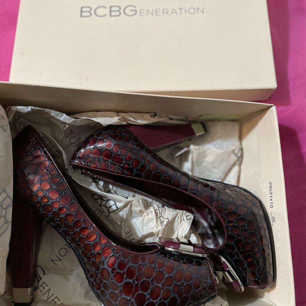 BCBGeneration Heels Champagne/New Metallic P Size 7.5M